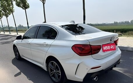 BMW 1 серия, 2022 год, 1 930 000 рублей, 3 фотография