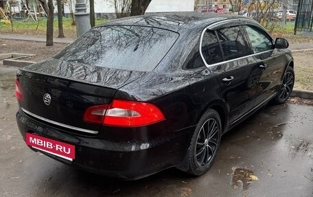 Skoda Superb III рестайлинг, 2011 год, 1 150 000 рублей, 3 фотография