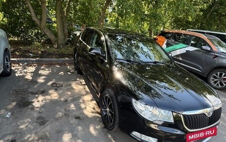 Skoda Superb III рестайлинг, 2011 год, 1 150 000 рублей, 13 фотография
