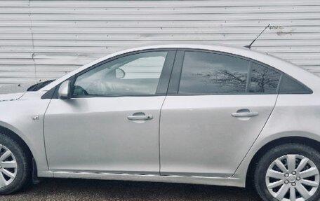 Chevrolet Cruze II, 2011 год, 940 000 рублей, 2 фотография