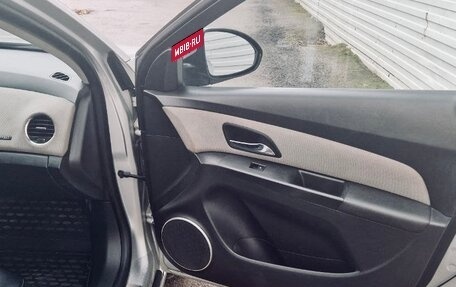 Chevrolet Cruze II, 2011 год, 940 000 рублей, 7 фотография