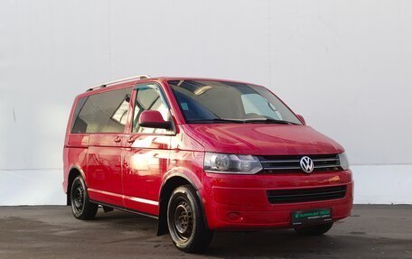 Volkswagen Caravelle T5, 2013 год, 1 570 000 рублей, 3 фотография