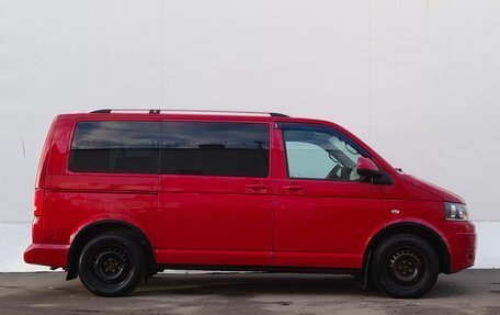 Volkswagen Caravelle T5, 2013 год, 1 570 000 рублей, 4 фотография