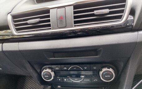 Mazda Axela, 2016 год, 1 200 000 рублей, 8 фотография