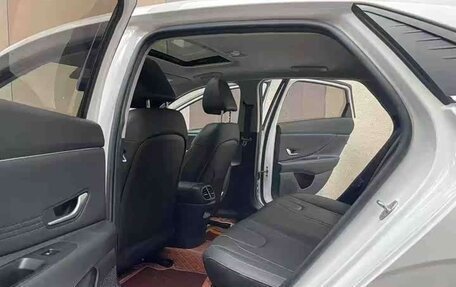 Hyundai Elantra, 2022 год, 1 350 000 рублей, 8 фотография