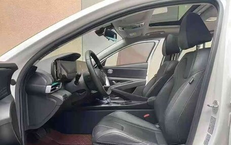 Hyundai Elantra, 2022 год, 1 350 000 рублей, 9 фотография