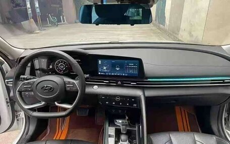 Hyundai Elantra, 2022 год, 1 350 000 рублей, 7 фотография