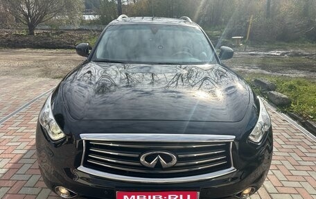 Infiniti QX70, 2014 год, 2 600 000 рублей, 1 фотография