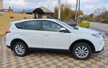 Toyota RAV4, 2017 год, 2 350 000 рублей, 4 фотография