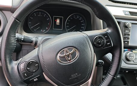 Toyota RAV4, 2017 год, 2 350 000 рублей, 14 фотография