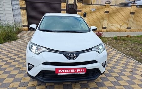Toyota RAV4, 2017 год, 2 350 000 рублей, 5 фотография