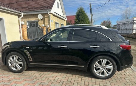 Infiniti QX70, 2014 год, 2 600 000 рублей, 2 фотография