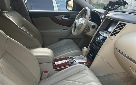 Infiniti QX70, 2014 год, 2 600 000 рублей, 7 фотография