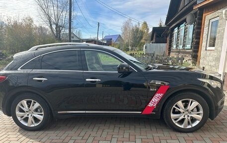 Infiniti QX70, 2014 год, 2 600 000 рублей, 3 фотография