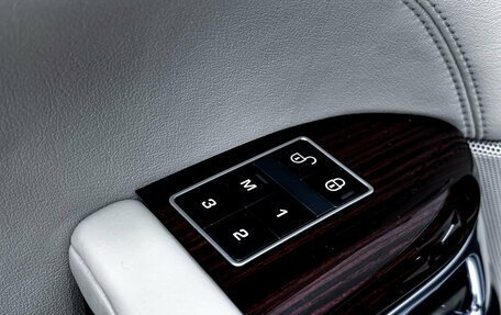 Land Rover Range Rover IV рестайлинг, 2015 год, 3 350 000 рублей, 10 фотография