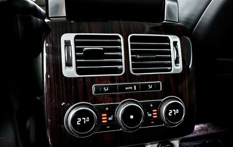 Land Rover Range Rover IV рестайлинг, 2015 год, 3 350 000 рублей, 27 фотография