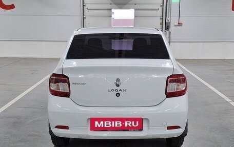 Renault Logan II, 2018 год, 639 000 рублей, 10 фотография