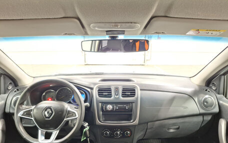 Renault Logan II, 2018 год, 639 000 рублей, 18 фотография