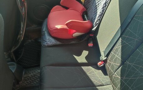 Mazda 2 III, 2012 год, 950 000 рублей, 17 фотография