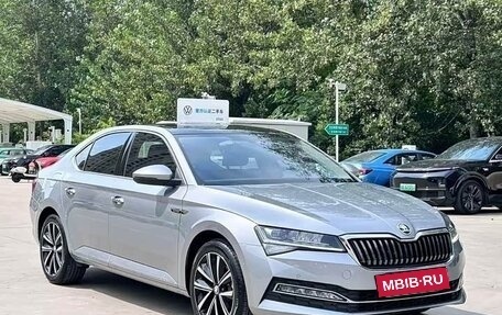 Skoda Superb, 2023 год, 2 199 832 рублей, 3 фотография