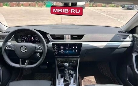 Skoda Superb, 2023 год, 2 199 832 рублей, 10 фотография