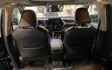 Toyota Highlander, 2021 год, 4 000 000 рублей, 12 фотография