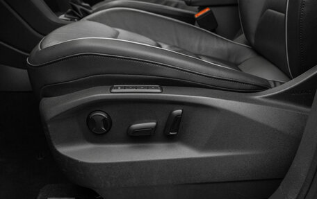 Volkswagen Tiguan II, 2020 год, 2 980 000 рублей, 18 фотография