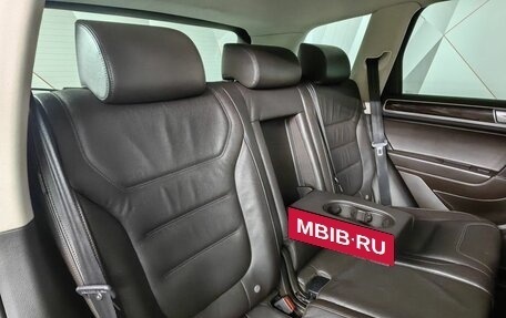 Volkswagen Touareg III, 2015 год, 2 449 000 рублей, 13 фотография