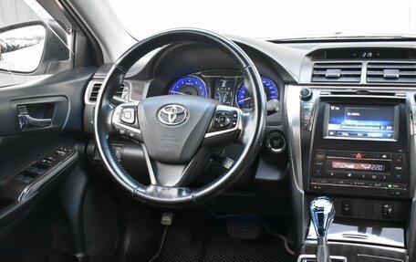 Toyota Camry, 2018 год, 1 999 999 рублей, 13 фотография