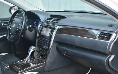 Toyota Camry, 2018 год, 1 999 999 рублей, 23 фотография