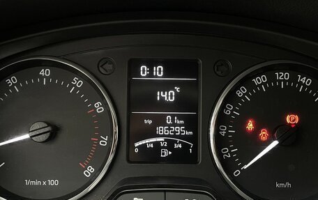 Skoda Rapid I, 2014 год, 935 000 рублей, 14 фотография