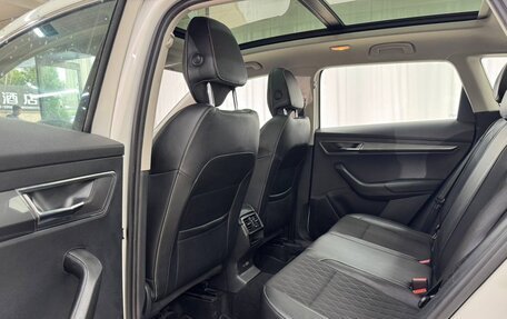 Skoda Karoq I, 2021 год, 1 997 000 рублей, 6 фотография