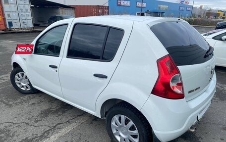 Renault Sandero I, 2014 год, 615 000 рублей, 2 фотография