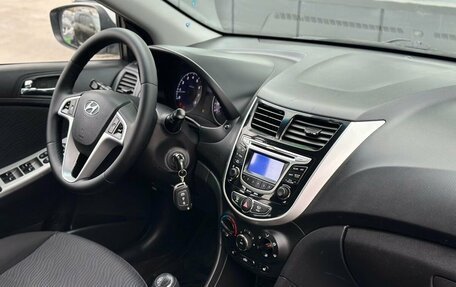 Hyundai Solaris II рестайлинг, 2013 год, 749 000 рублей, 12 фотография