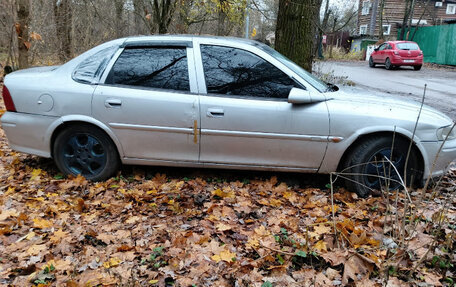 Opel Vectra B рестайлинг, 2000 год, 155 000 рублей, 1 фотография
