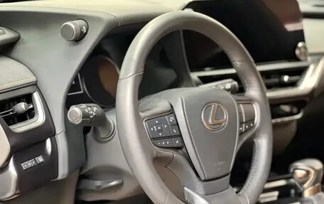 Lexus UX I, 2022 год, 2 950 000 рублей, 14 фотография