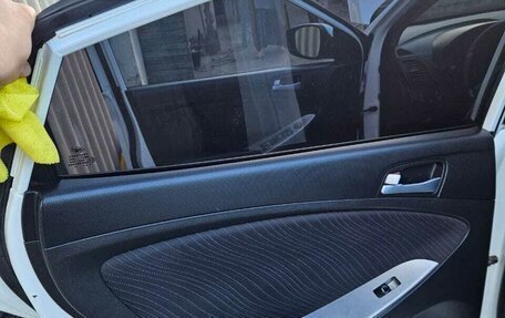 Hyundai Solaris II рестайлинг, 2015 год, 850 000 рублей, 11 фотография