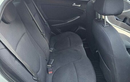 Hyundai Solaris II рестайлинг, 2015 год, 850 000 рублей, 8 фотография