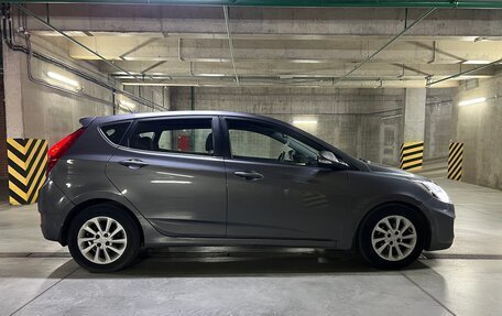 Hyundai Solaris II рестайлинг, 2012 год, 690 000 рублей, 5 фотография