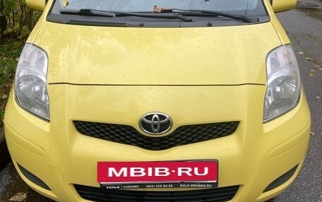 Toyota Yaris III рестайлинг, 2009 год, 400 000 рублей, 6 фотография