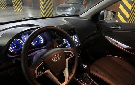 Hyundai Solaris II рестайлинг, 2012 год, 690 000 рублей, 11 фотография