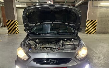 Hyundai Solaris II рестайлинг, 2012 год, 690 000 рублей, 12 фотография