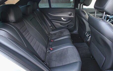 Mercedes-Benz E-Класс, 2018 год, 3 199 000 рублей, 18 фотография