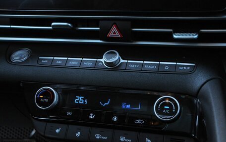 Hyundai Elantra, 2024 год, 2 250 000 рублей, 13 фотография