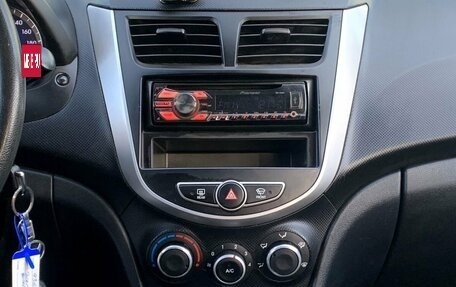 Hyundai Solaris II рестайлинг, 2013 год, 850 000 рублей, 12 фотография