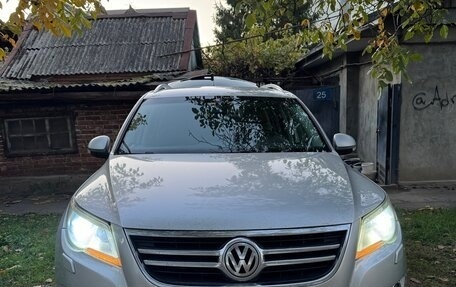 Volkswagen Tiguan I, 2010 год, 1 120 000 рублей, 2 фотография
