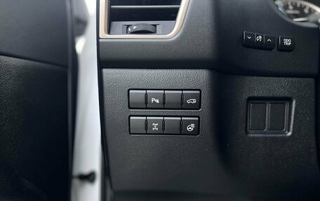 Lexus NX I, 2017 год, 3 090 000 рублей, 16 фотография