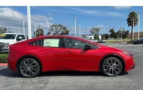 Toyota Prius IV XW50, 2025 год, 4 999 000 рублей, 4 фотография