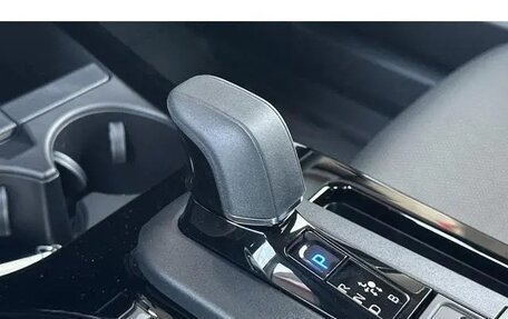 Toyota Prius IV XW50, 2025 год, 4 999 000 рублей, 19 фотография