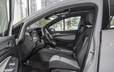 Volkswagen Golf VIII, 2025 год, 3 650 000 рублей, 14 фотография